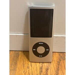 Apple iPod Nano 5th Gen 8GB Silver MP3 Player untested